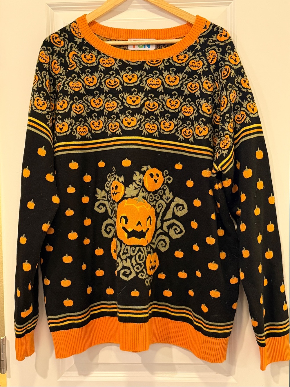 Vintage Cozy Halloween Pumpkin Knit Sweater